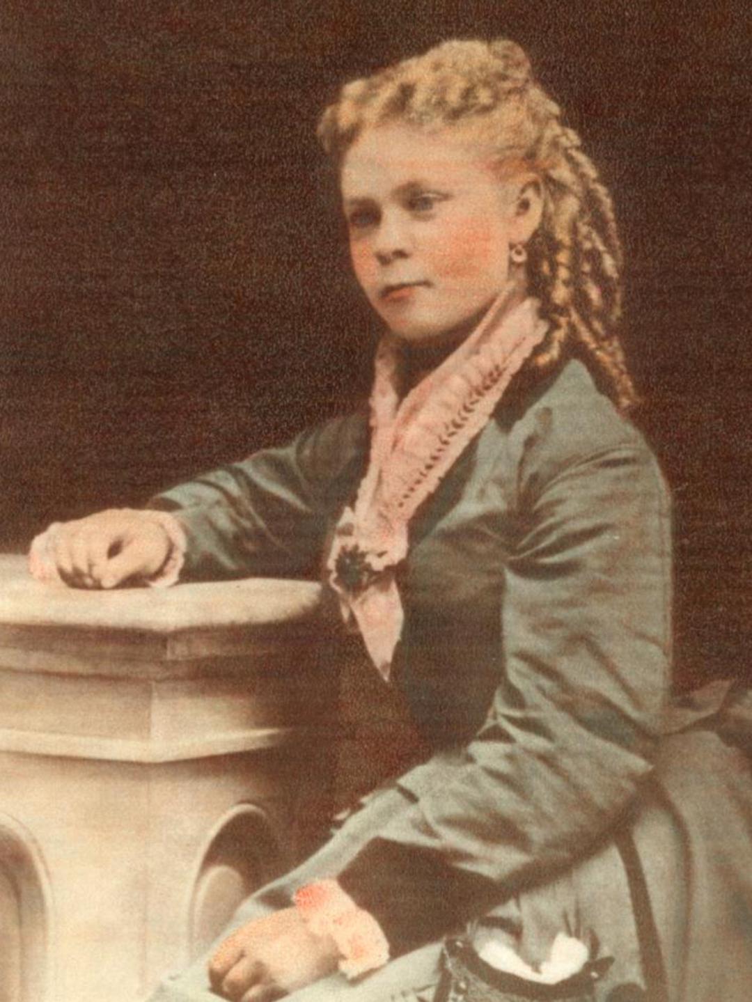 Echo Levinia Squires (1856 - 1943) Profile